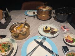 -雍容荟帝王蟹活龙虾展台自助(IFS黑金店)