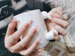 -尤米一站式美甲美睫