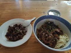 -沪西老弄堂面馆(定西路店)