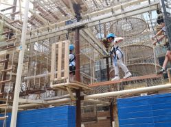 -PIPIKINGDOM皮皮王国欢乐号(欢乐海岸购物中心店)