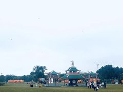 -万绿园