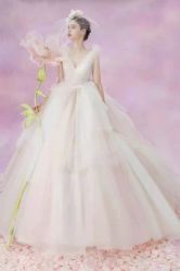 -Renee芮亦婚纱(原丽莎)