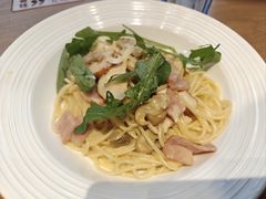 -必胜客(上海华谊新所店)