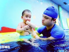 -龙格亲子游泳俱乐部(泊富中心)
