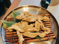 -草家酱蟹炭火烤肉店(珲春南路一店)