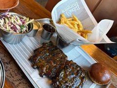 -Ribs & Burgers The Rocks