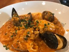 -ROAST coffee & eatery