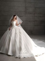 点击看大图 -Renee芮亦婚纱