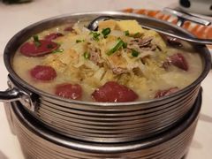 酸菜炖拆骨肉冻豆腐-红樱桃·欢乐餐厅(太原里店)
