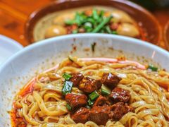 -李与白包子铺(桐梓林店)