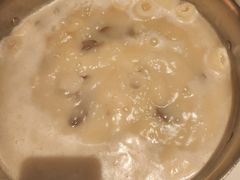 招牌松茸清汤底-洋房火锅(新天地店)