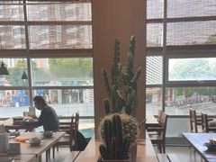 -蜜桃餐厅·伴山(湖滨商业街店)