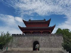 -巴陵广场
