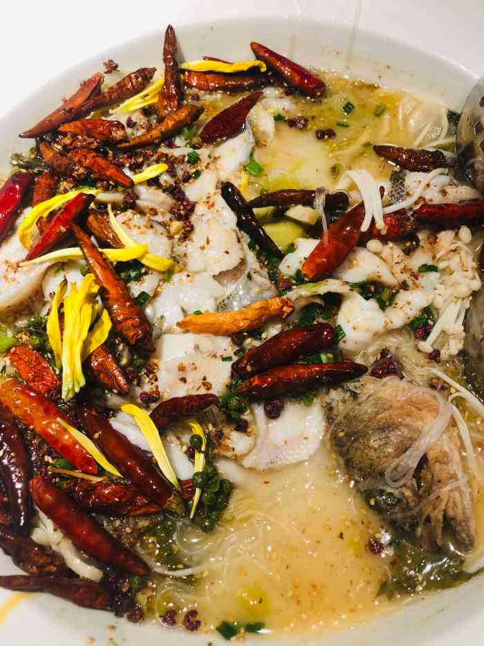 撒网酸菜鱼(财富中心店)-"位置:位于潮州市枫溪区新风路与潮汕路交界.