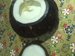 -志龙皇冠吃货椰子铺