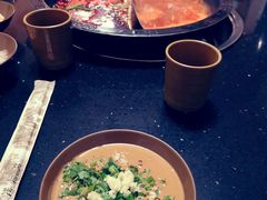 -宽板凳老灶火锅(簋街店)