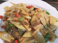 -民间瓦缸煨汤館(嵩山路店)