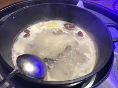 -三人行骨头王火锅(长寿店)