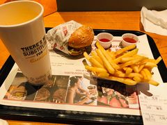 -The Habit Burger Grill 哈比特汉堡(复兴soho店)