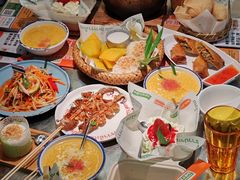 -小小集渔·泰式大排档(太古里香槟店)