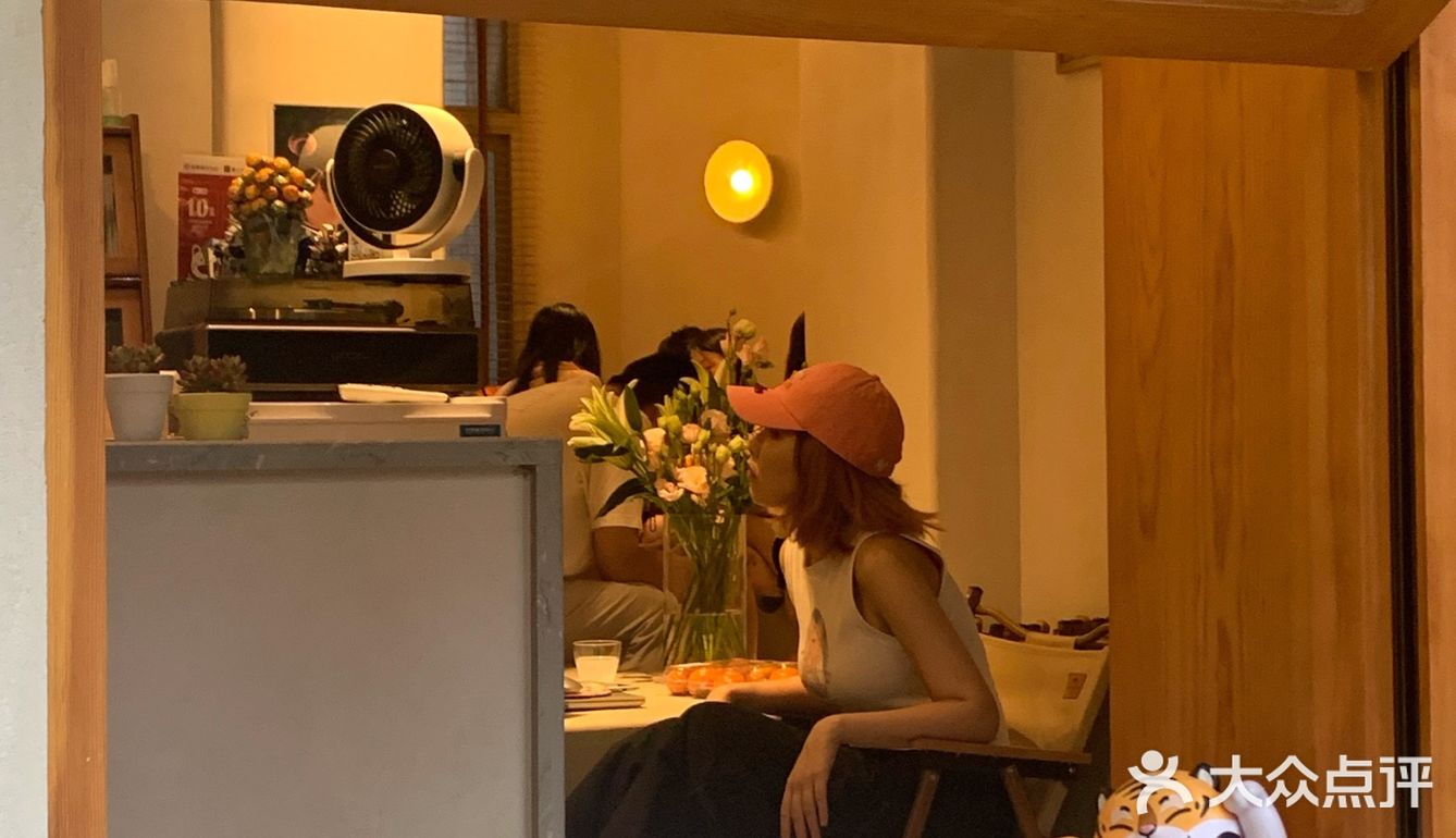 在咖啡厅交了一个叫“妞妞”的新朋友