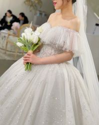 -艾米丽婚纱礼服