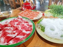 东镇肥牛-东镇老火锅(长春路首店)