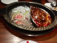 大骨鸳鸯锅-黄家码头老火锅(解放碑旗舰店)