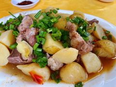 土豆烧排骨-荣生萝卜汤饭店