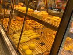 面包甜点陈列柜-乐艺哆·乐活烘焙(浦西万达店)