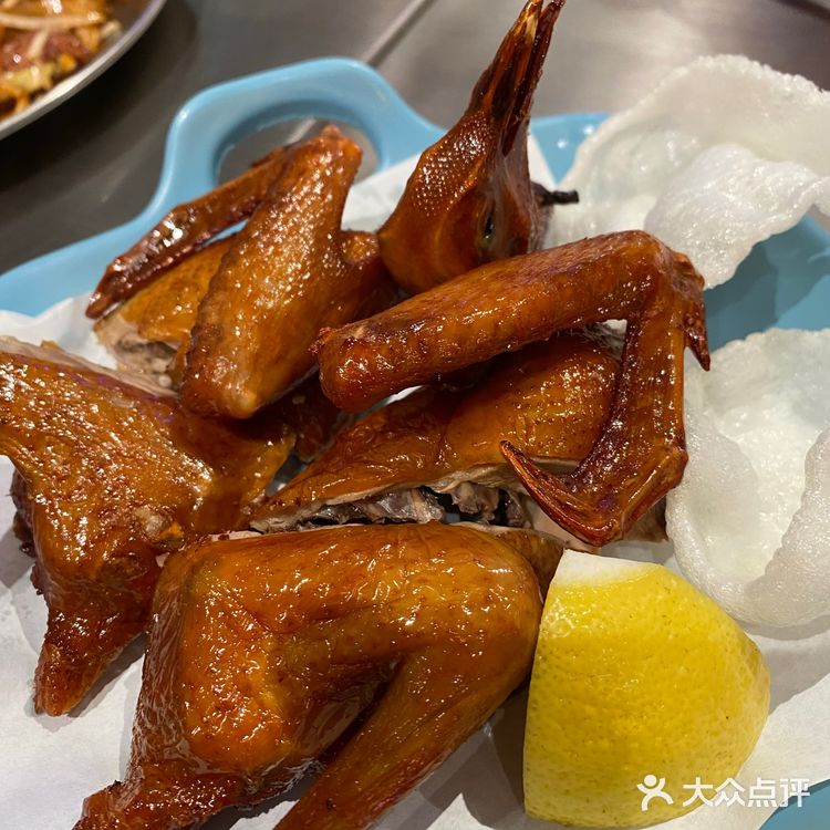 性价比太高啦！关口附近随便搜下导航，打算随便应付午饭