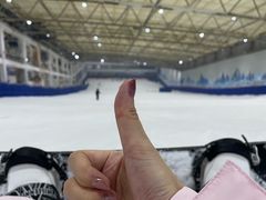 -乔波室内滑雪场