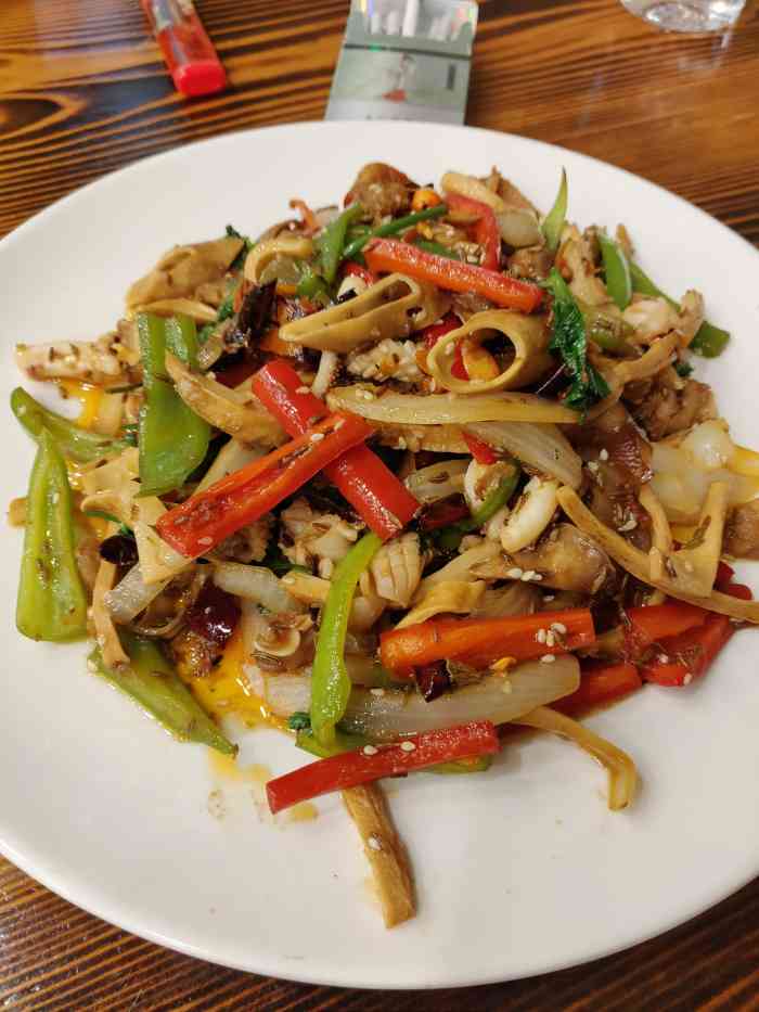 常乐居小厨-"好,挺好的,在汇中广场北边一点,不容易停.