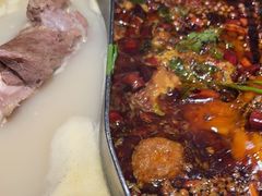 -三人行骨头王火锅(长寿店)