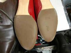 -京伟修鞋洗鞋奢侈品皮具护理店