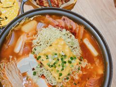 yimi部队火锅-Woolee韩食堂·韩式家庭料理