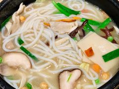 三鲜菇过桥米线-云味馆过桥米线(皇庭广场店)