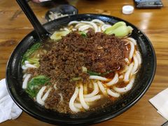 -丽虹云南过桥米线(兴工街店)