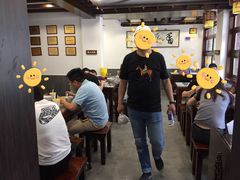 大堂-长人馄饨铺(解放街店)