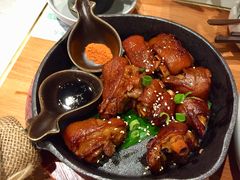 个旧烤猪蹄-云海肴·汽锅鸡·云南菜(高德置地店)