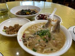 -何记面馆(龙泉山店)