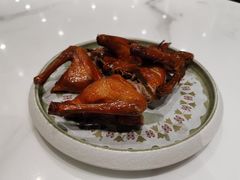 红烧乳鸽-赏点粤式点心(广州塔店)