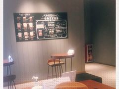 用餐区-星巴克臻选(广州好世界广场店)