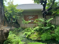 -Chom Cafe and Restaurant