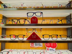 -优医视平价眼镜蔡司依视路折扣工厂店(十里堡店)