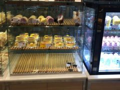 面包甜点陈列柜-巴黎贝甜(大宁国际商业广场店)