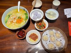 -李犟大爆鳝面·手工蟹黄包(湖滨西湖店)
