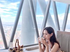 -广州塔卢特斯法国旋转餐厅