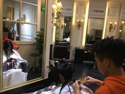 -变画·发型STUDIO