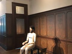-Nathalie Djurberg与Hans Berg“牛皮纸包裹的月亮”-Prada荣宅当季展览